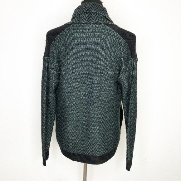 Cabi Fireside green and black cardigan sweater size Small #3015 - Picture 15 of 16